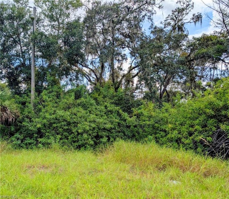 1837 Norma Ct, Lehigh Acres, FL 33972 Photo