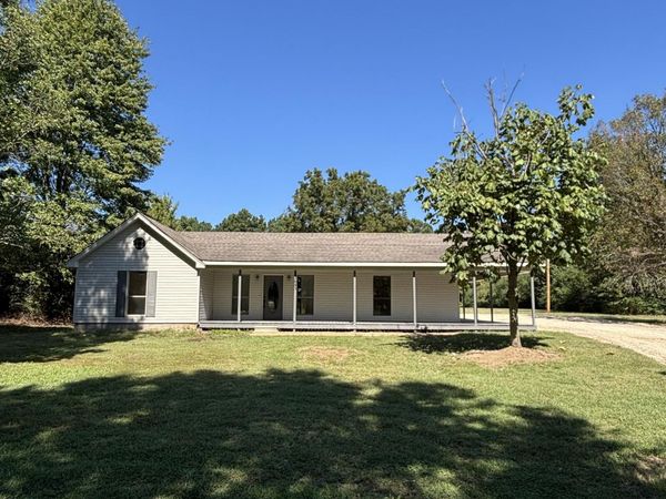 12083 Highway 4 W, Senatobia, MS 38668