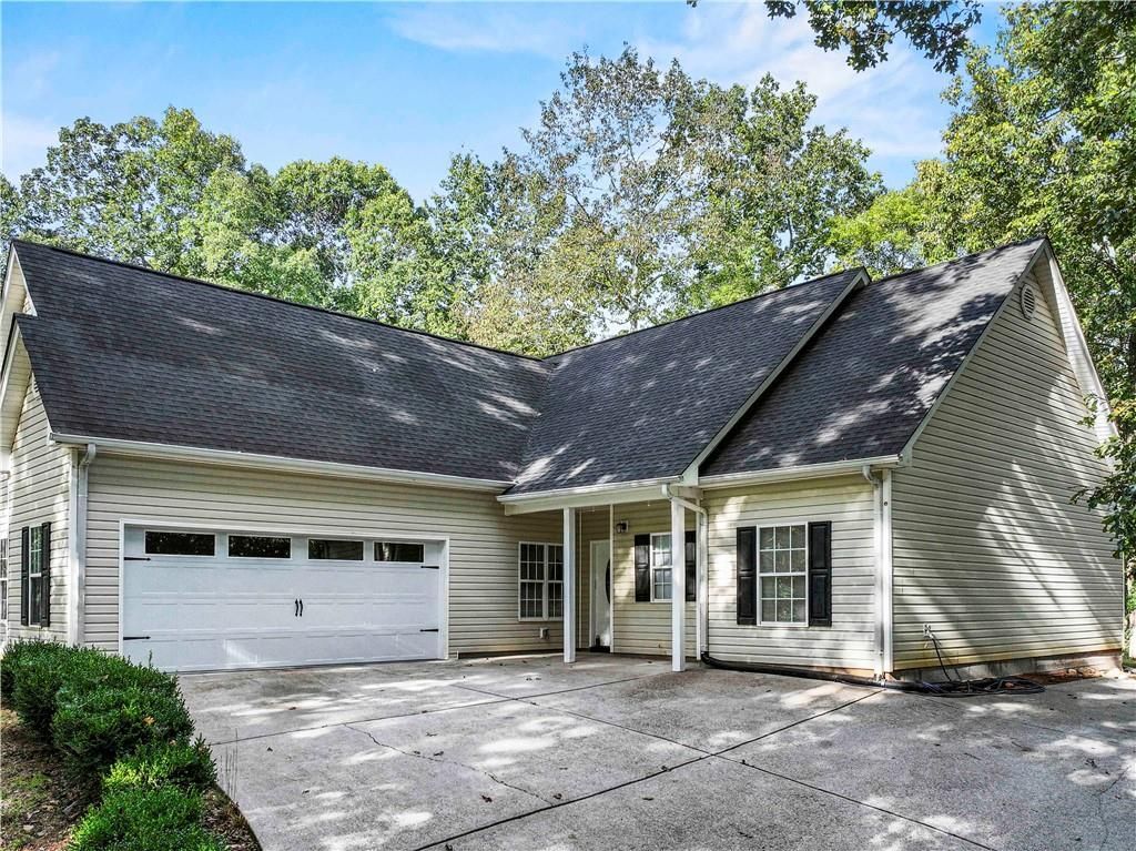 3368 Green Leaf Lane, Gainesville, GA 30507 Main Photo