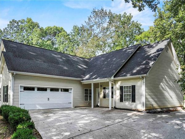3368 Green Leaf Lane, Gainesville, GA 30507