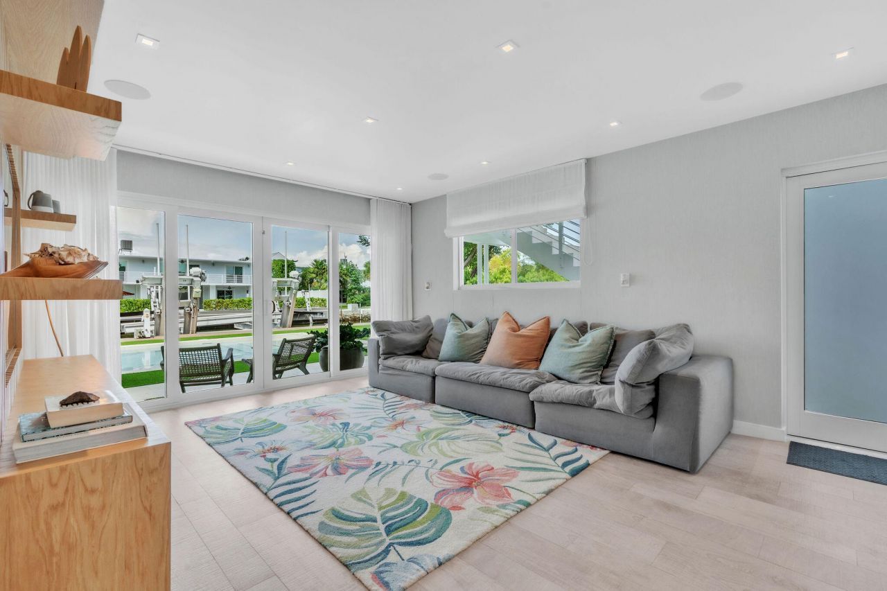 165 Ocean Drive, Tavernier, FL 33070 Photo