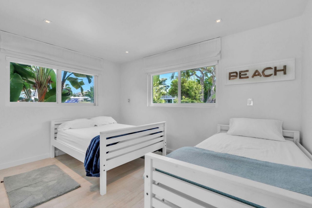 165 Ocean Drive, Tavernier, FL 33070 Photo