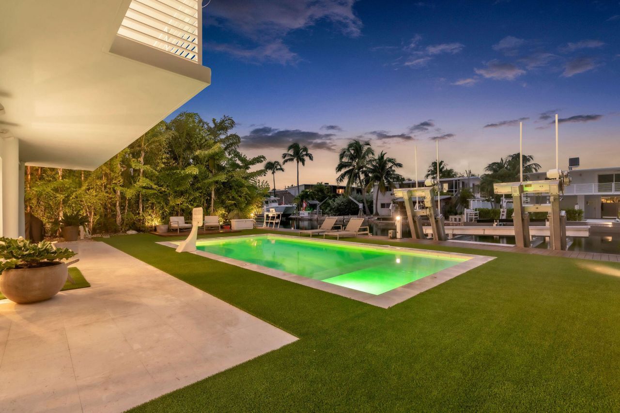 165 Ocean Drive, Tavernier, FL 33070 Photo