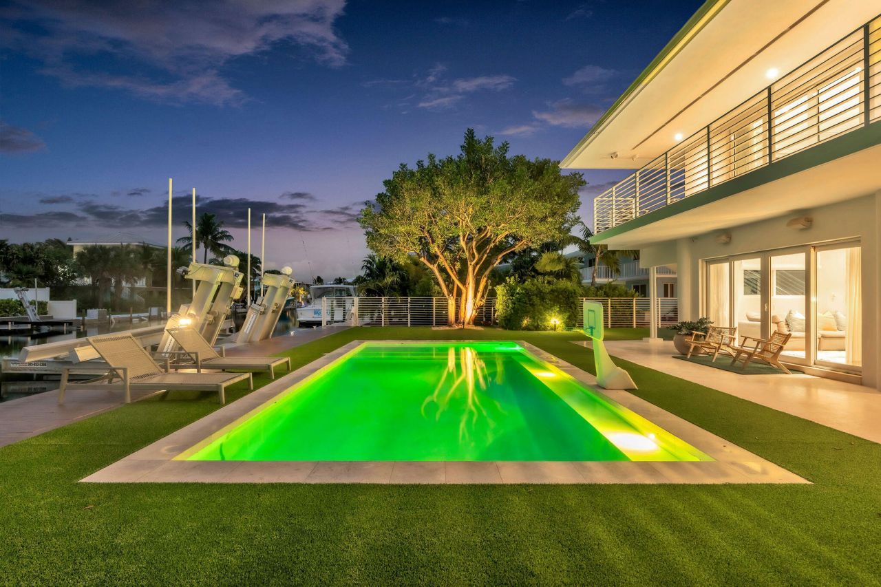 165 Ocean Drive, Tavernier, FL 33070 Photo