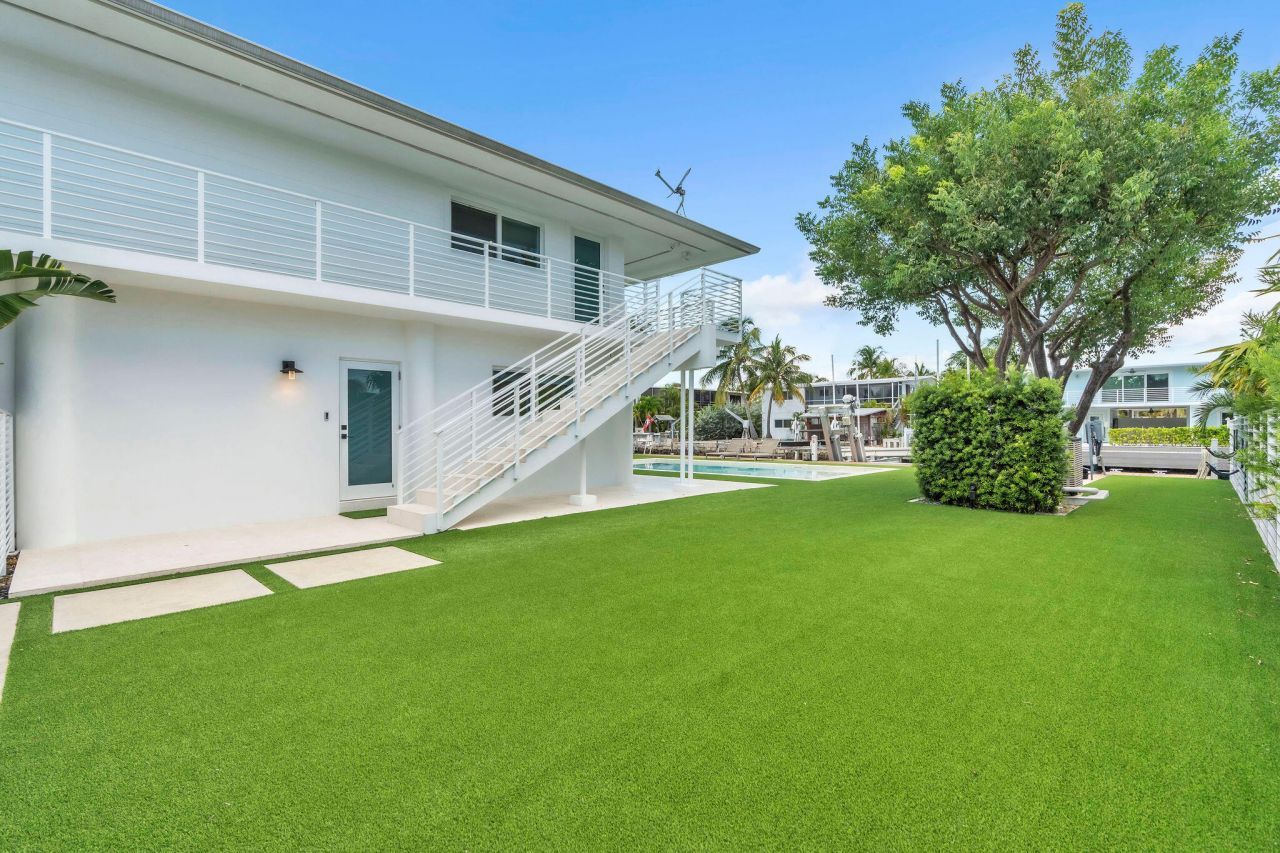 165 Ocean Drive, Tavernier, FL 33070 Photo