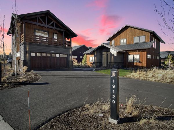 19120 Gateway Loop, Bend, OR 97702