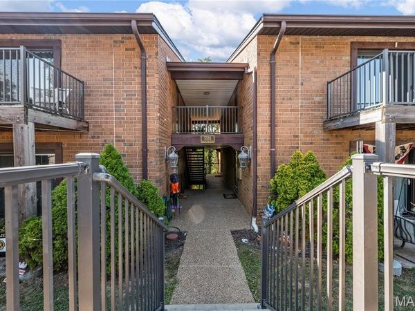 5581 Baronridge Drive, Unit 5, St Louis, MO 63129