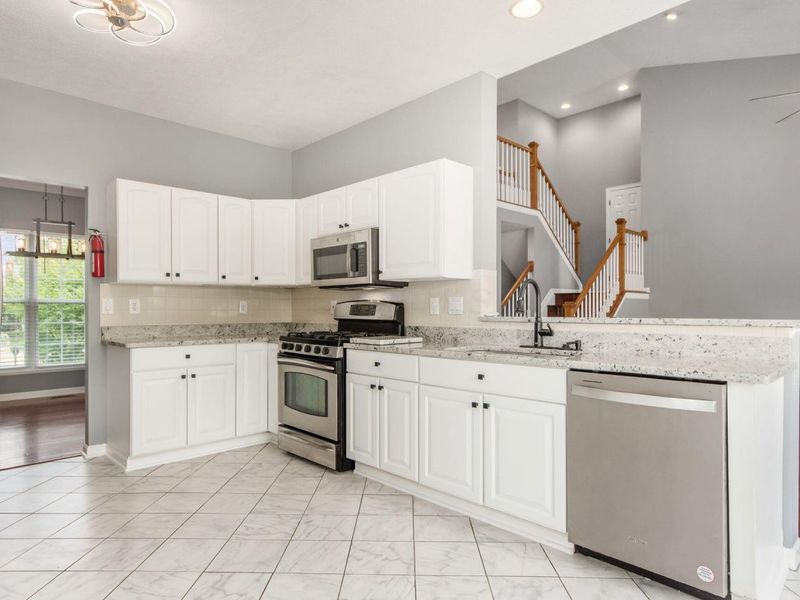 7029 Post Preserve Boulevard, Dublin, OH 43016 Photo 21