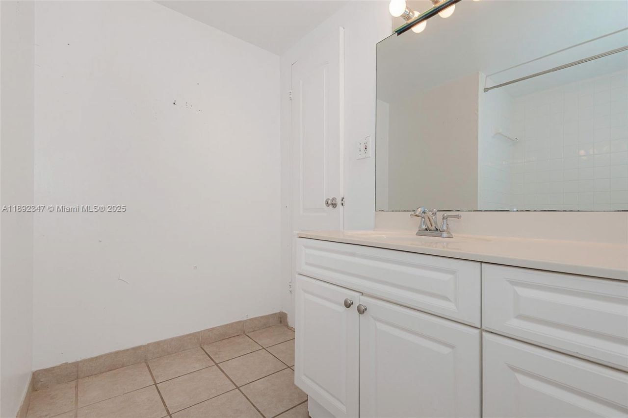 1200 West Ave, Unit 1531, Miami Beach, FL 33139 Photo
