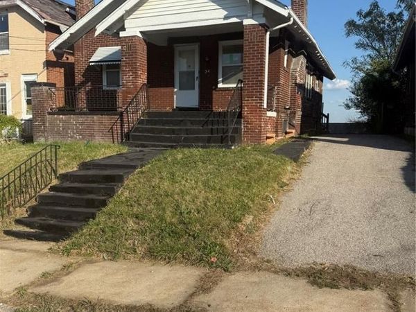 34 Blakemore Place, St Louis, MO 63121