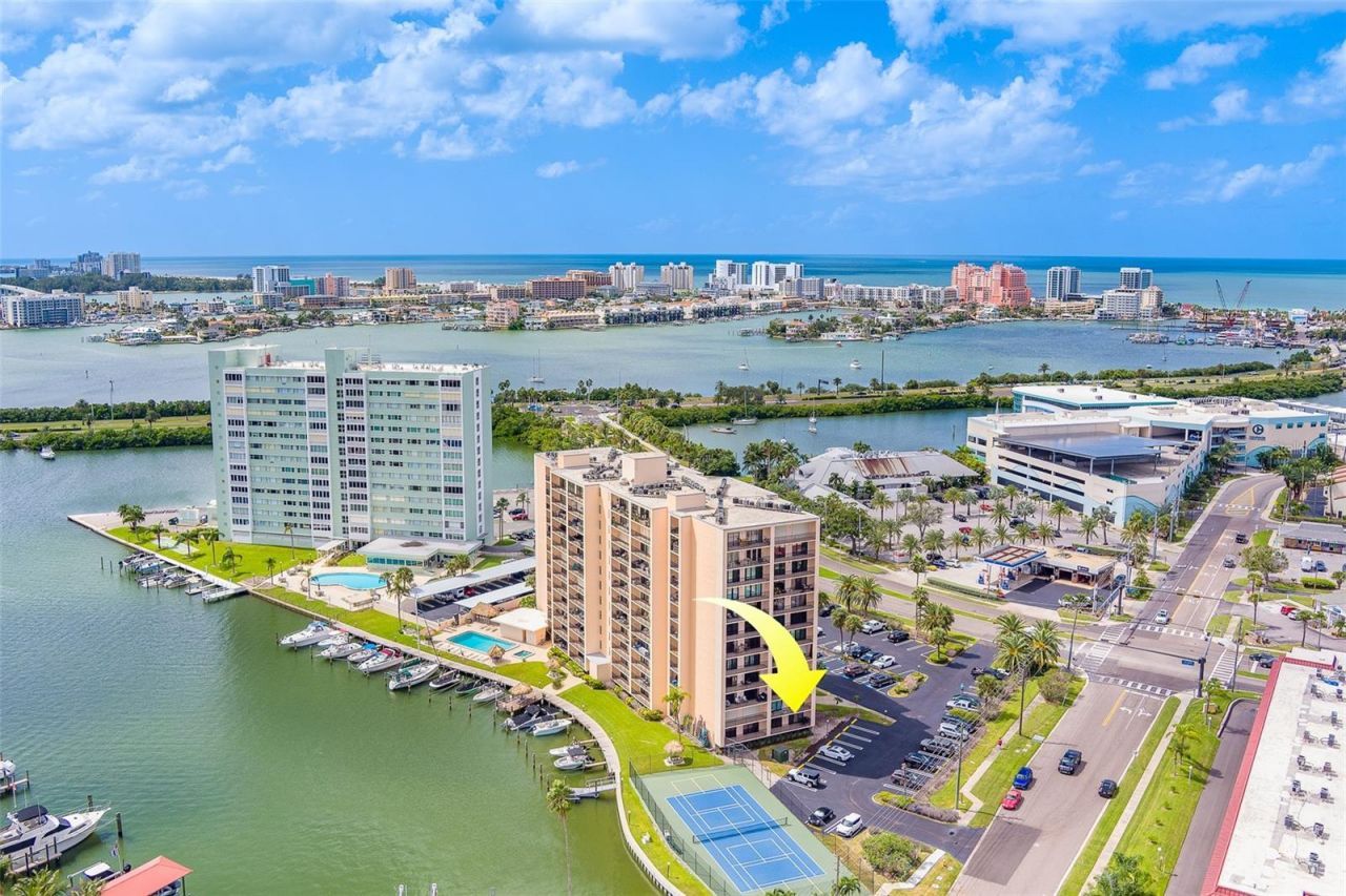 51 Island Way, Unit 101, Clearwater Beach, FL 33767 Photo