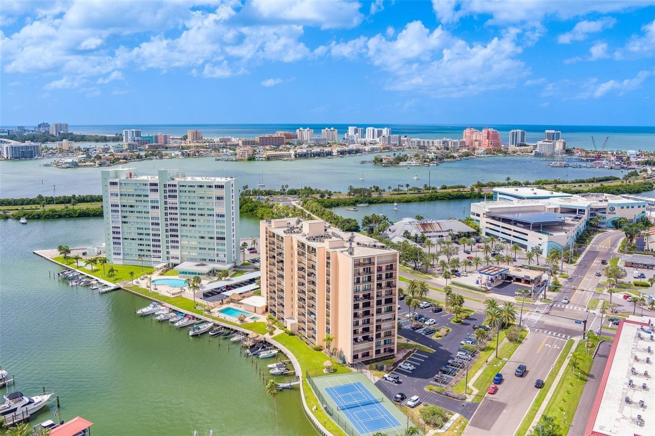 51 Island Way, Unit 101, Clearwater Beach, FL 33767 Photo
