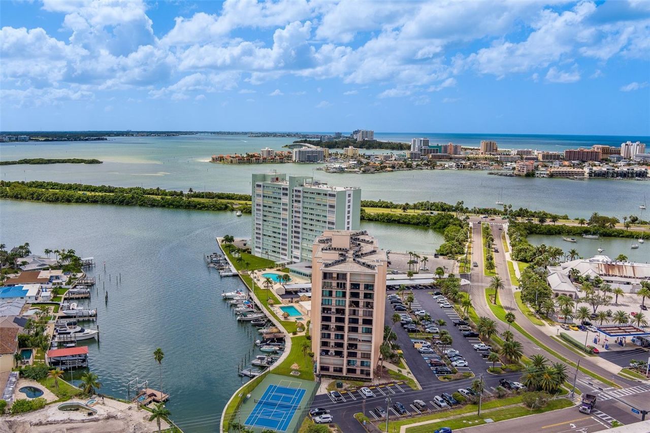 51 Island Way, Unit 101, Clearwater Beach, FL 33767 Photo
