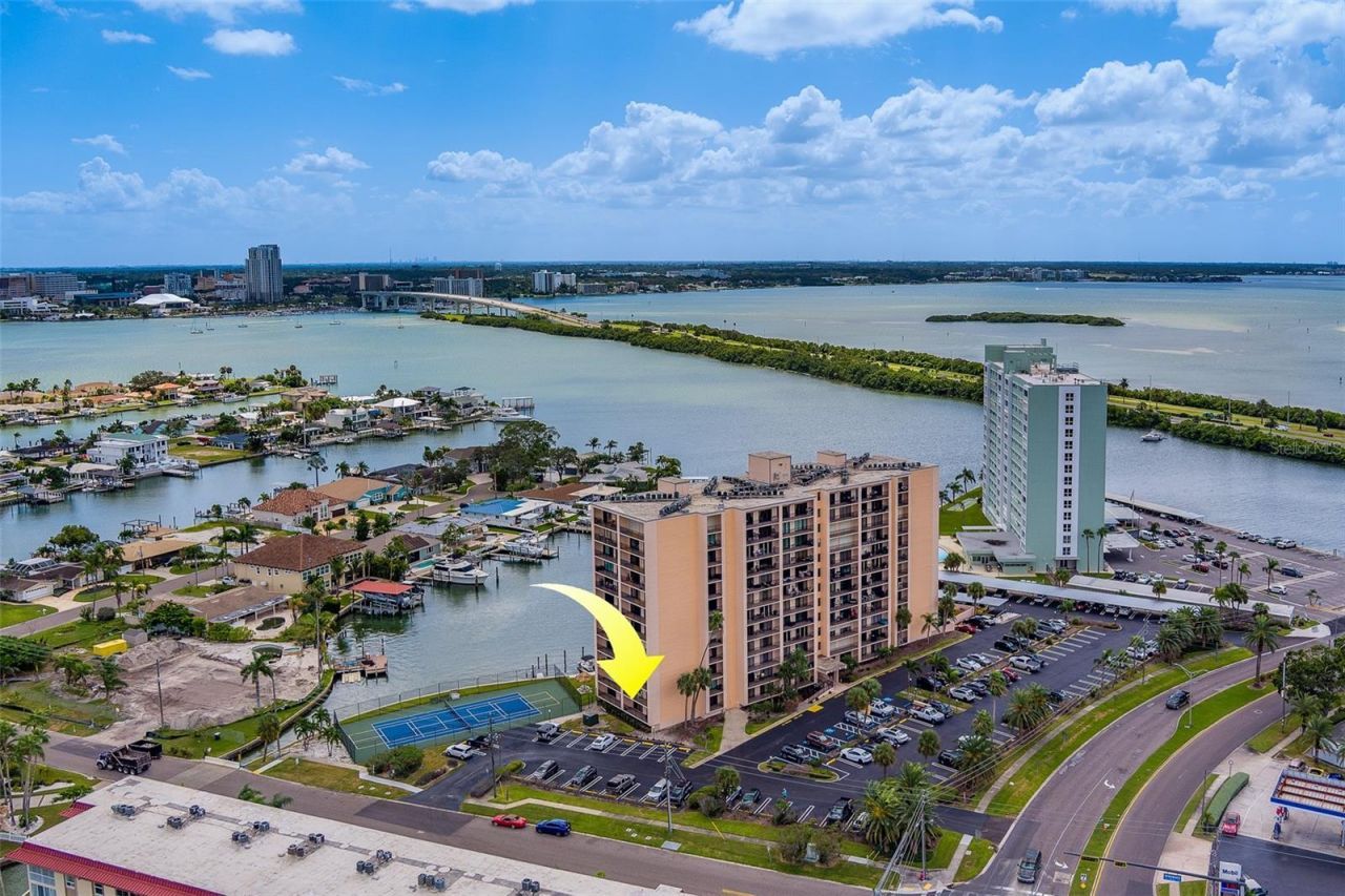 51 Island Way, Unit 101, Clearwater Beach, FL 33767 Photo
