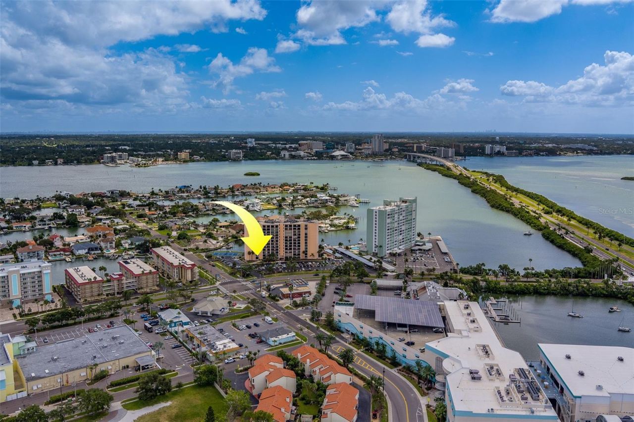 51 Island Way, Unit 101, Clearwater Beach, FL 33767 Photo