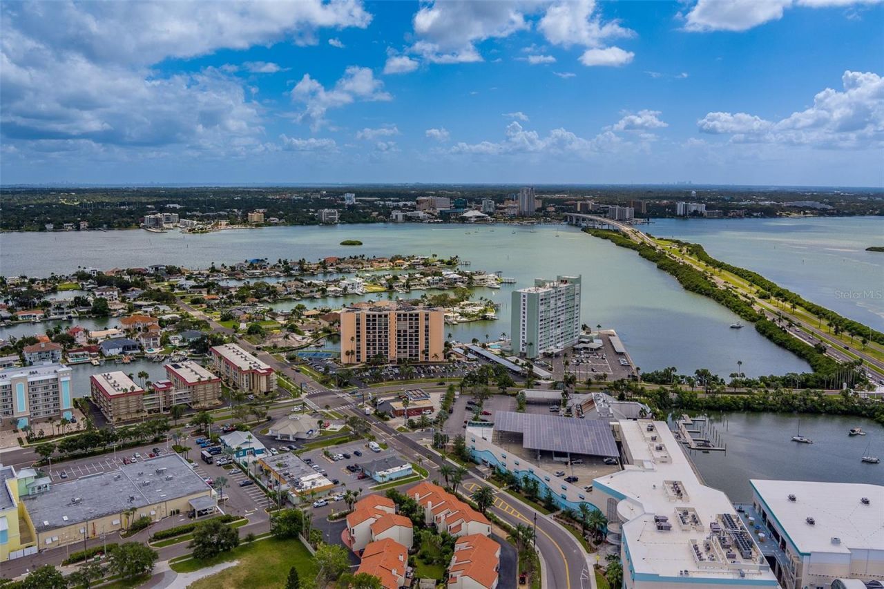 51 Island Way, Unit 101, Clearwater Beach, FL 33767 Photo