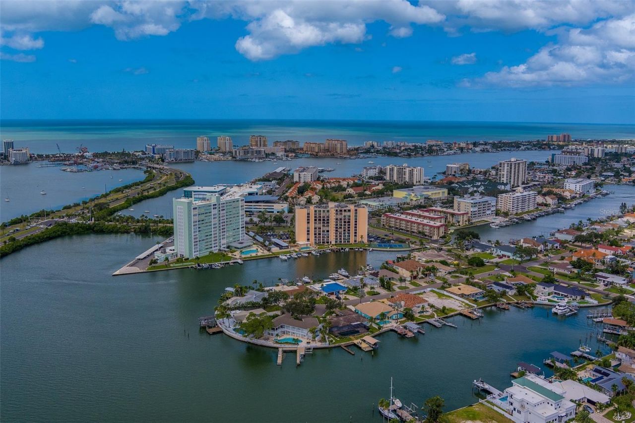 51 Island Way, Unit 101, Clearwater Beach, FL 33767 Photo