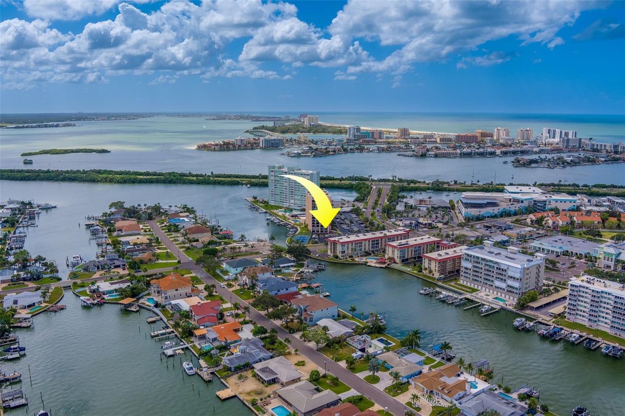 51 Island Way, Unit 101, Clearwater Beach, FL 33767 Photo
