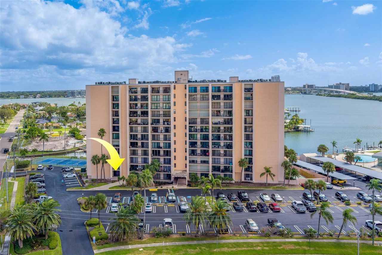 51 Island Way, Unit 101, Clearwater Beach, FL 33767 Photo