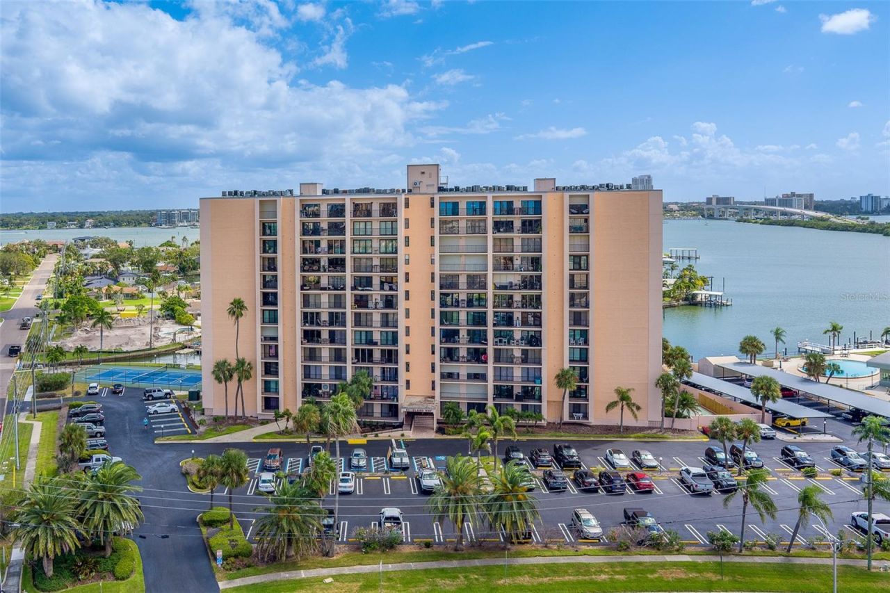 51 Island Way, Unit 101, Clearwater Beach, FL 33767 Photo