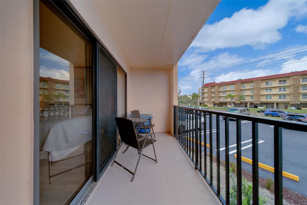 51 Island Way, Unit 101, Clearwater Beach, FL 33767 Photo