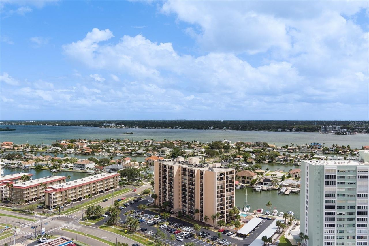 51 Island Way, Unit 101, Clearwater Beach, FL 33767 Photo