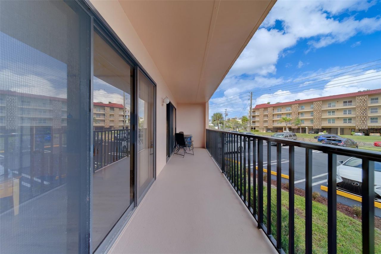 51 Island Way, Unit 101, Clearwater Beach, FL 33767 Photo