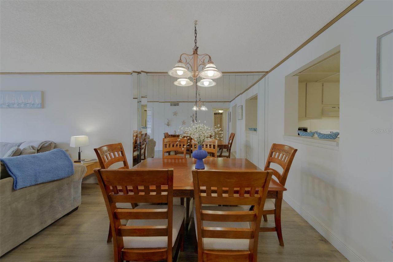 51 Island Way, Unit 101, Clearwater Beach, FL 33767 Photo