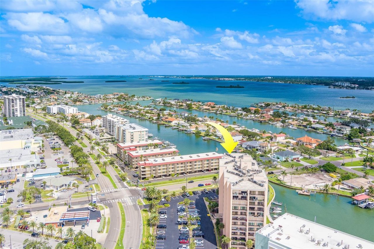 51 Island Way, Unit 101, Clearwater Beach, FL 33767 Photo