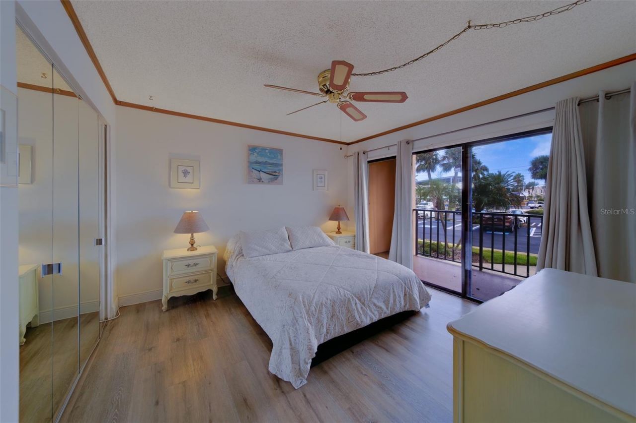 51 Island Way, Unit 101, Clearwater Beach, FL 33767 Photo
