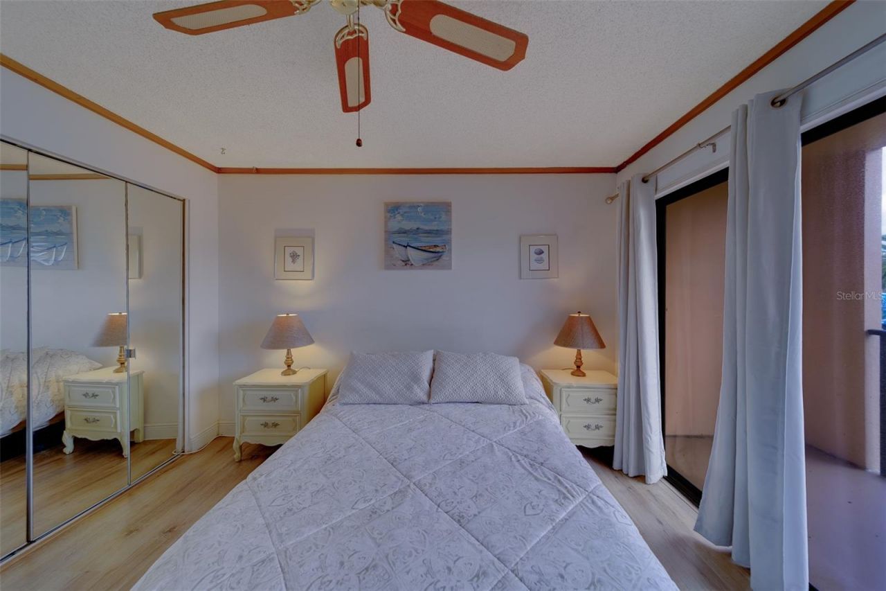 51 Island Way, Unit 101, Clearwater Beach, FL 33767 Photo