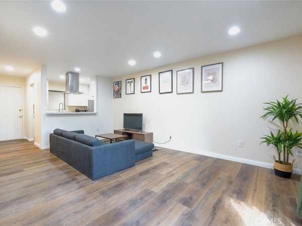 1030 W Macarthur Boulevard, Unit 21, Santa Ana, CA 92707