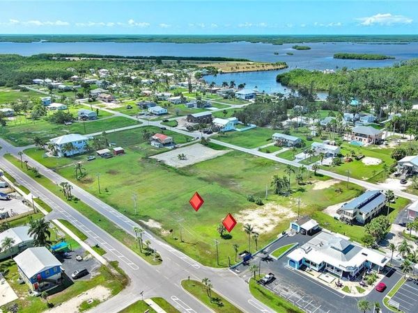 15 S. Copeland Ave, EVERGLADES CITY, FL 34139