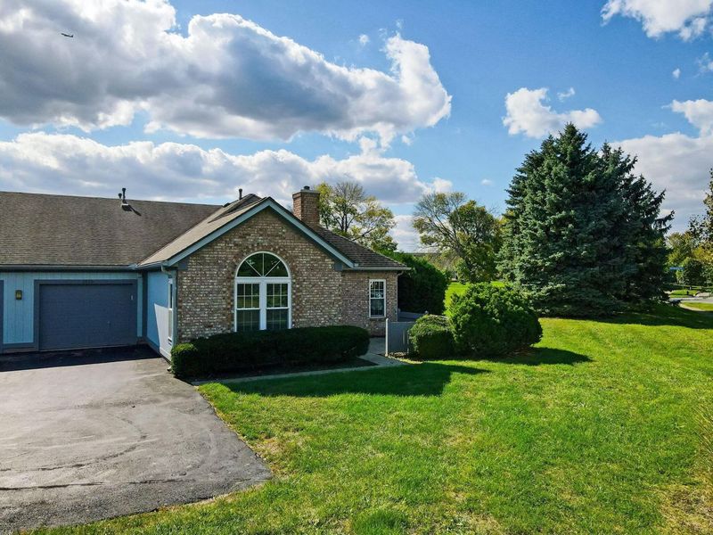 3820 Falls Circle Drive, Hilliard, OH 43026 Photo 4
