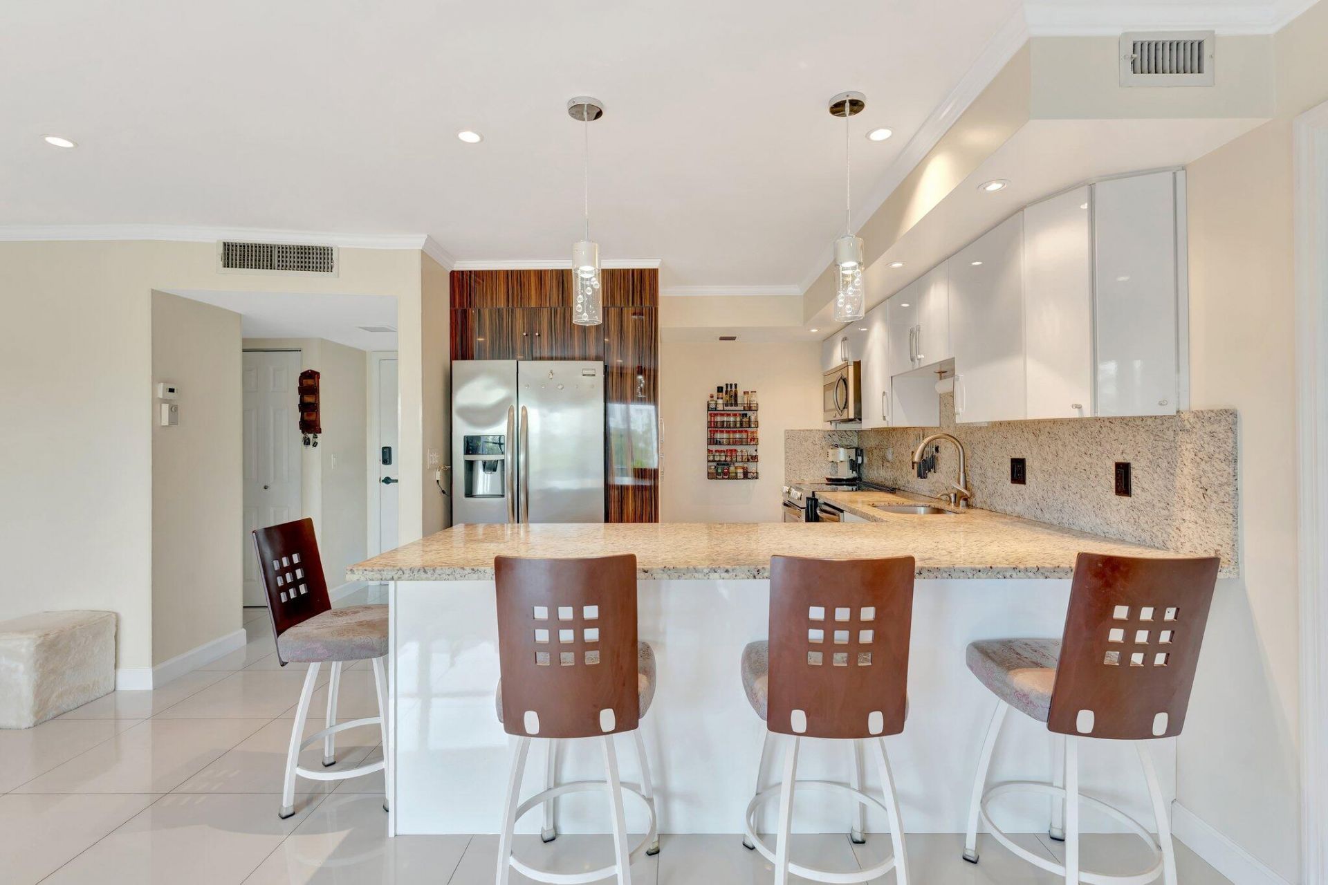 300 Diplomat Parkway, Unit 606, Hallandale Beach, FL 33009 Photo