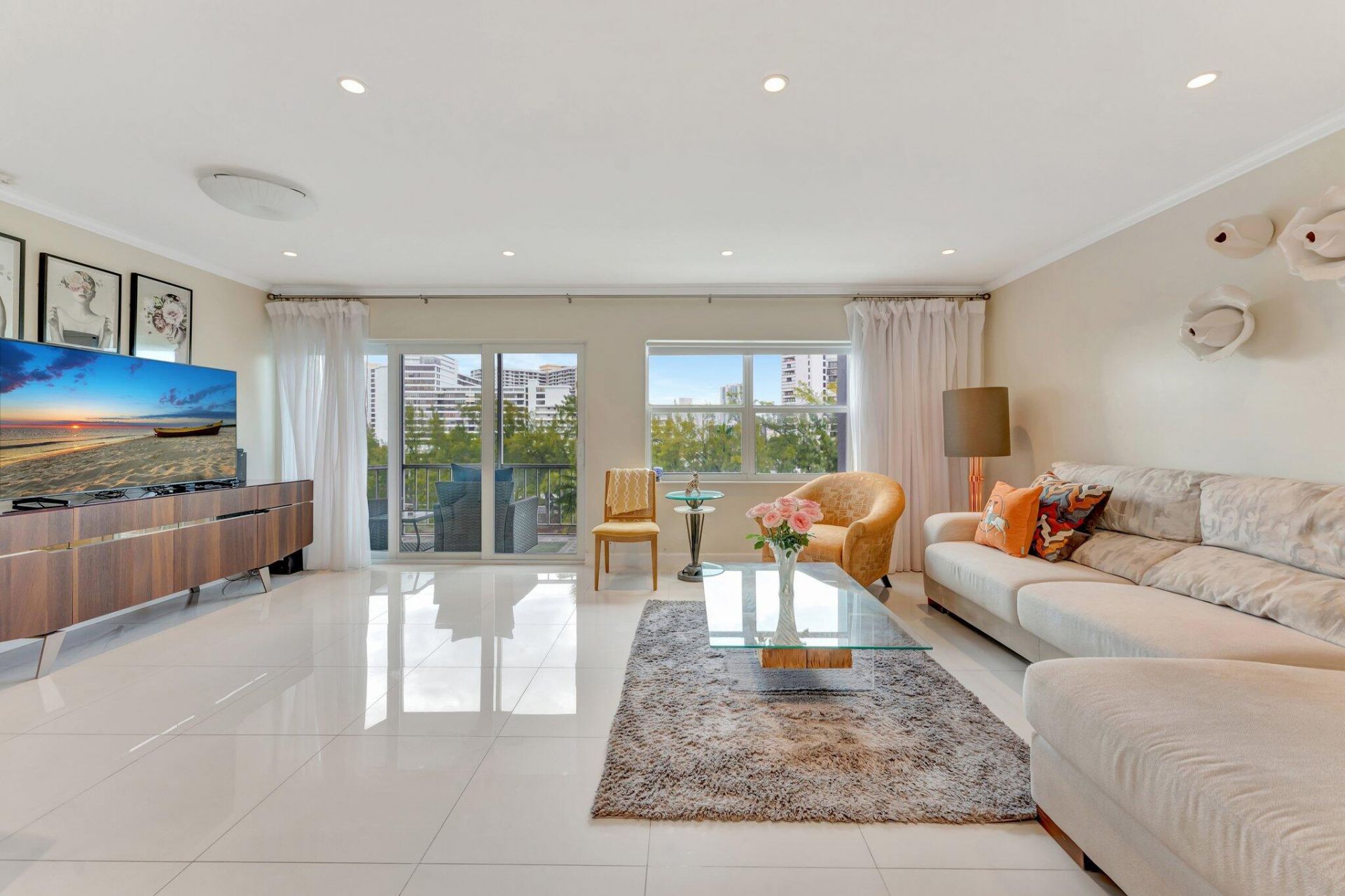 300 Diplomat Parkway, Unit 606, Hallandale Beach, FL 33009 Photo