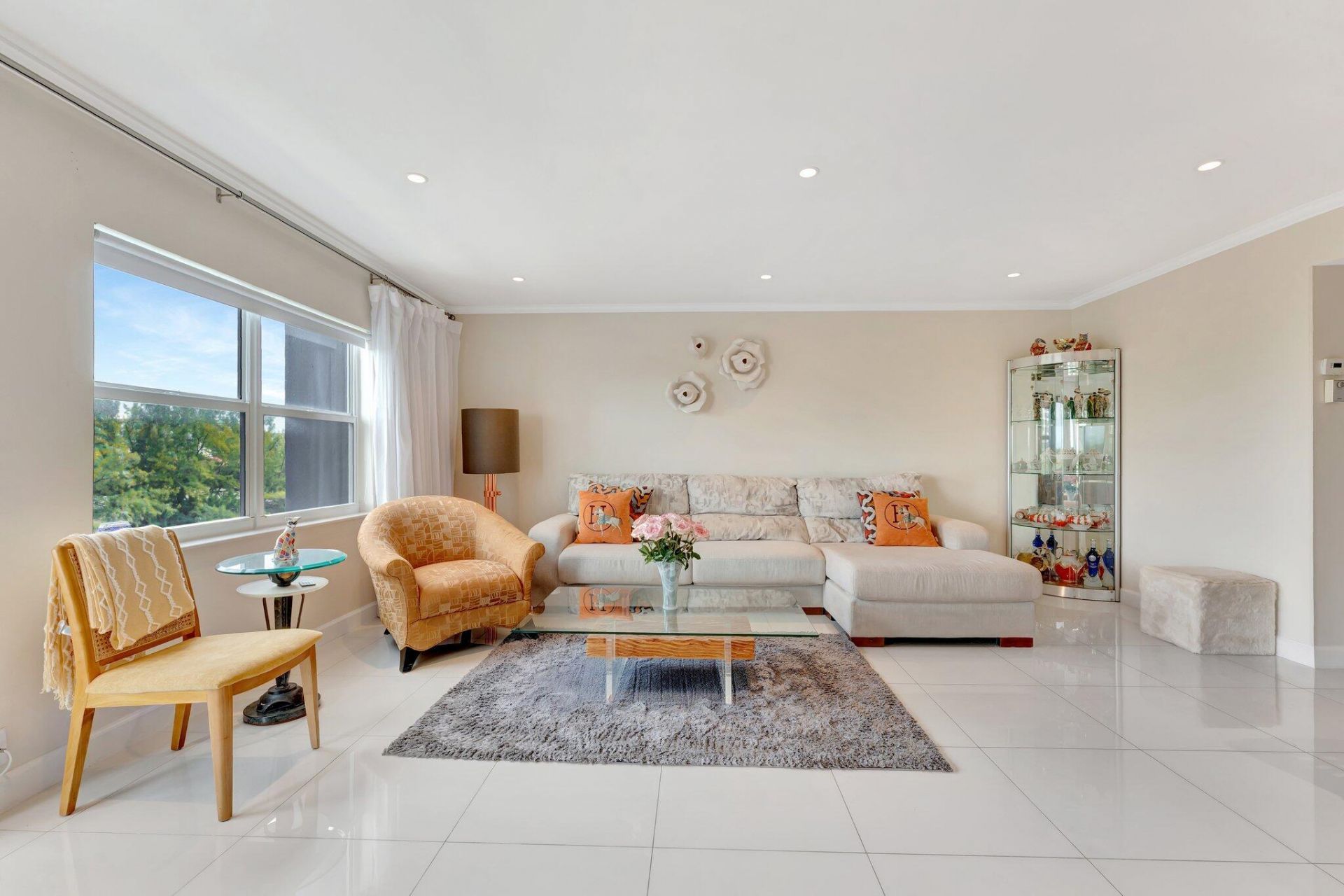 300 Diplomat Parkway, Unit 606, Hallandale Beach, FL 33009 Photo