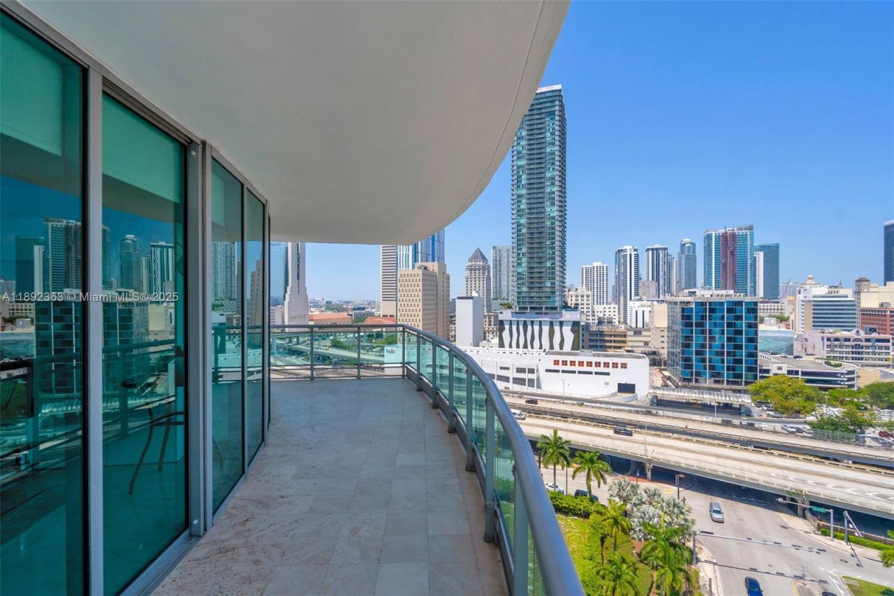 350 S Miami Ave, Unit 1601, Miami, FL 33130 Photo