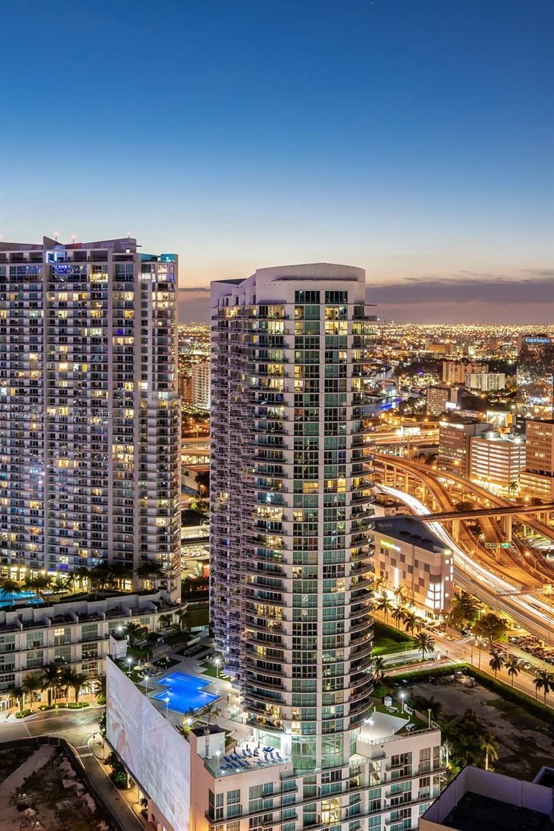 350 S Miami Ave, Unit 1601, Miami, FL 33130 Photo