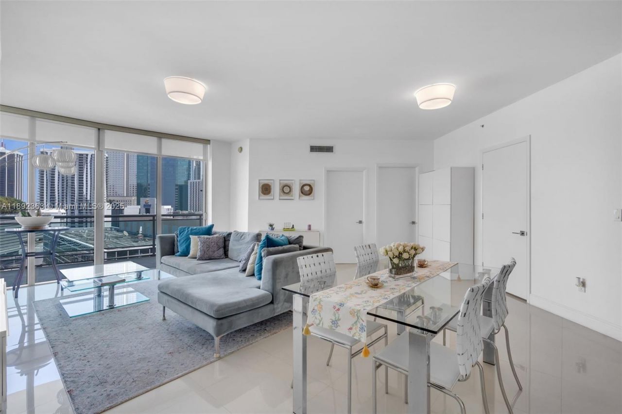 350 S Miami Ave, Unit 1601, Miami, FL 33130 Photo