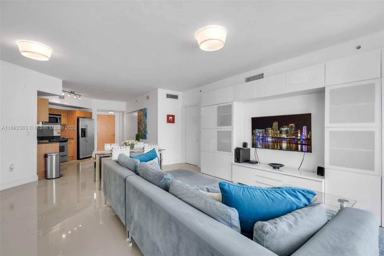 350 S Miami Ave, Unit 1601, Miami, FL 33130 Photo