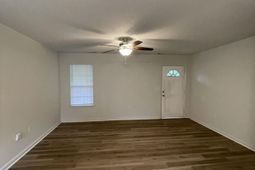 141 Lakewood Drive photo 4