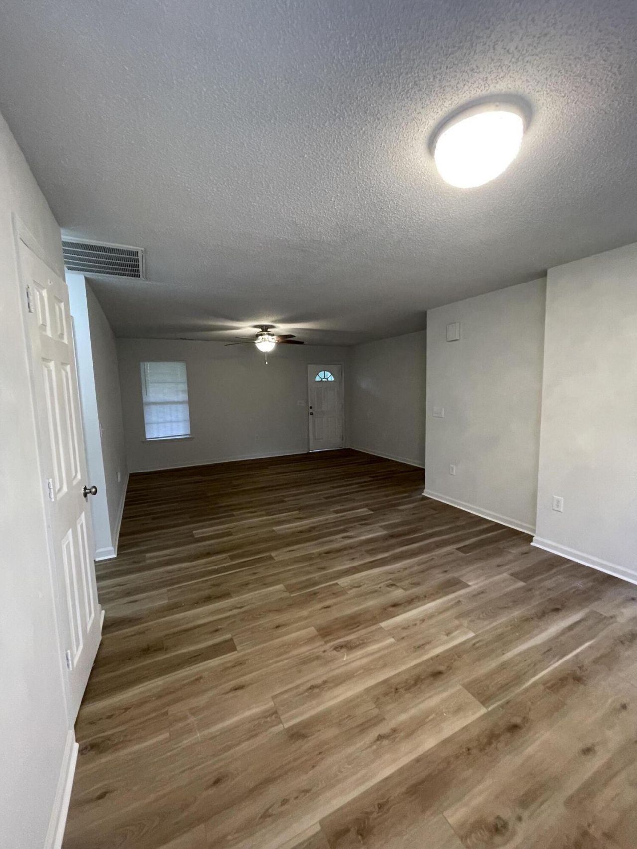 141 Lakewood Drive Photo 6