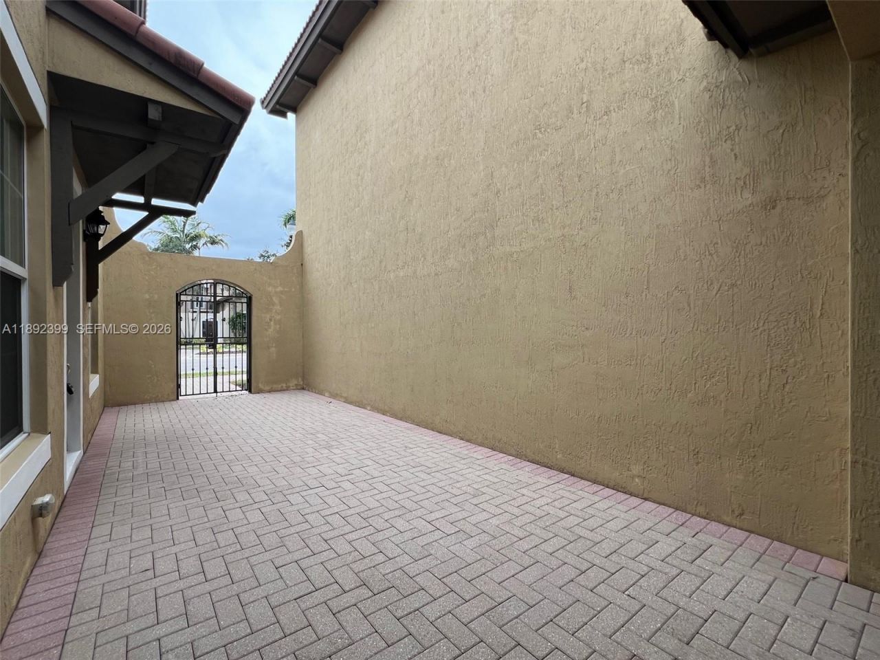 1423 SW 147th Ave, Pembroke Pines, FL 33027 Photo