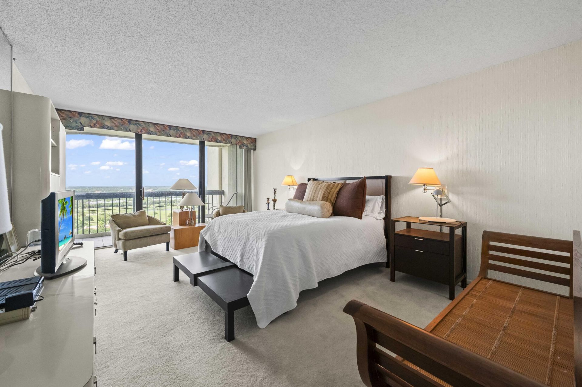 1900 Consulate Place, Unit 1905, West Palm Beach, FL 33401 Photo