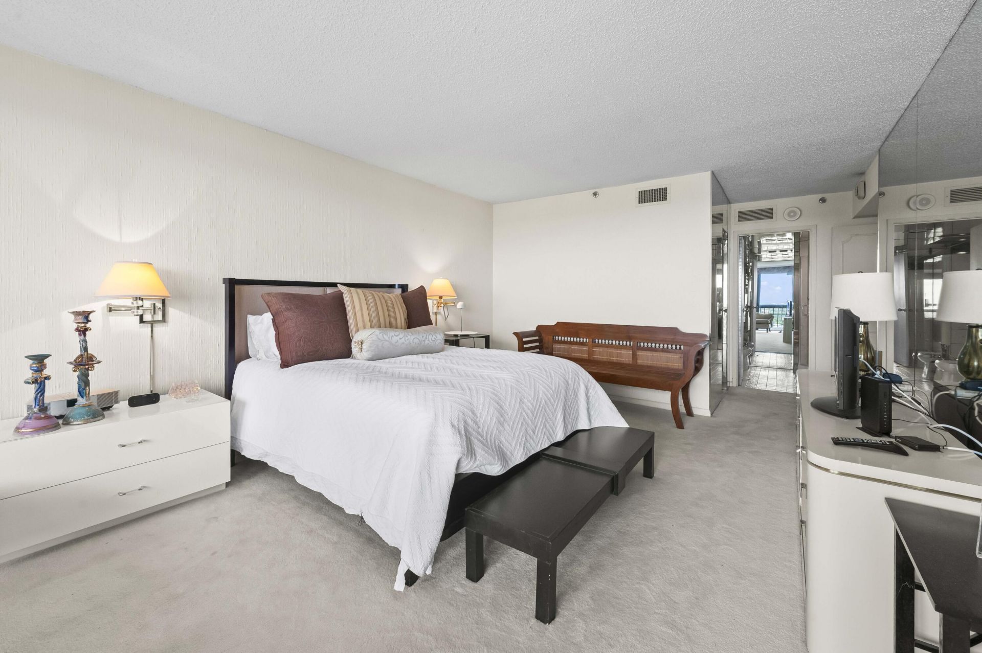 1900 Consulate Place, Unit 1905, West Palm Beach, FL 33401 Photo