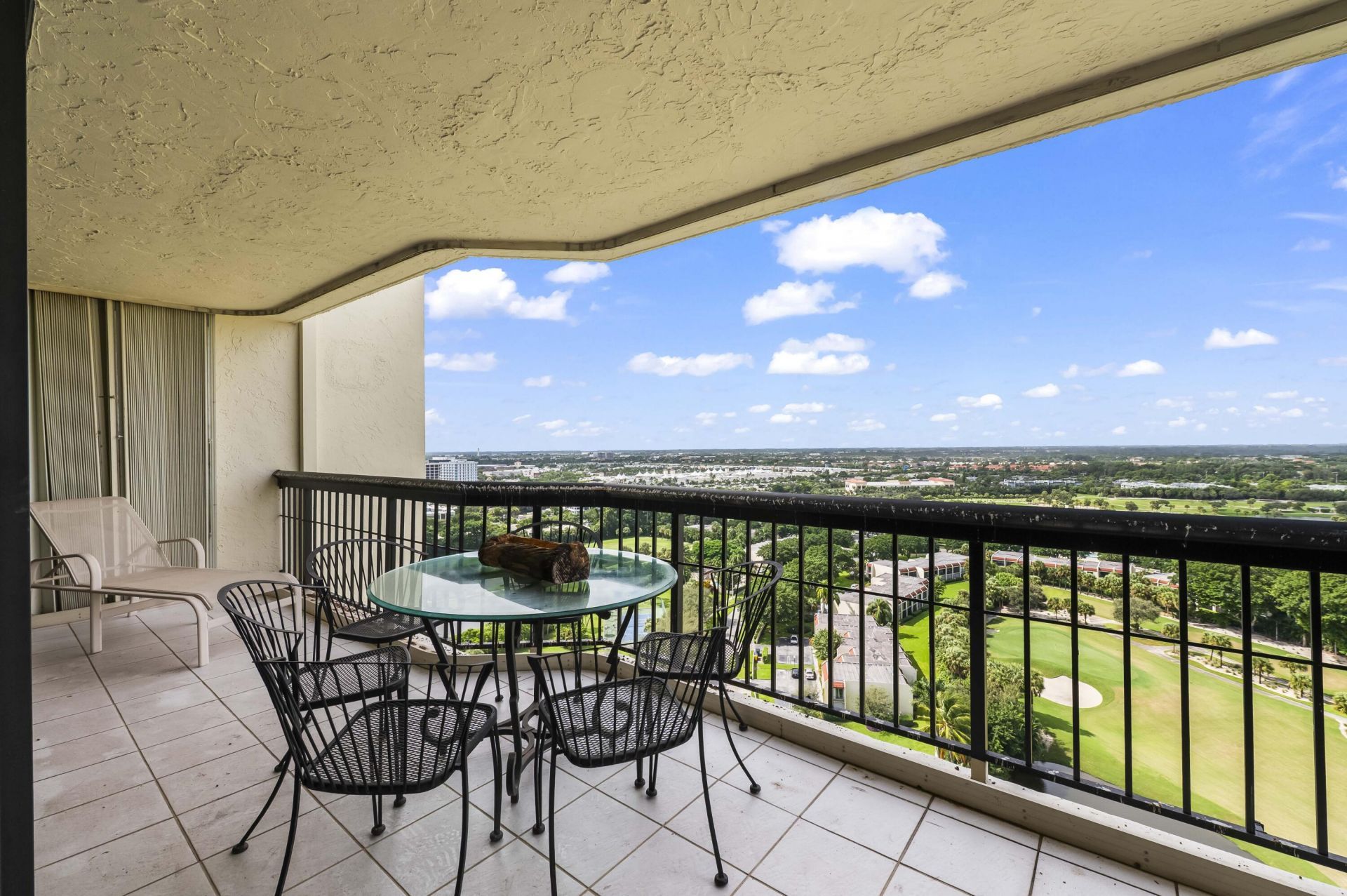 1900 Consulate Place, Unit 1905, West Palm Beach, FL 33401 Photo