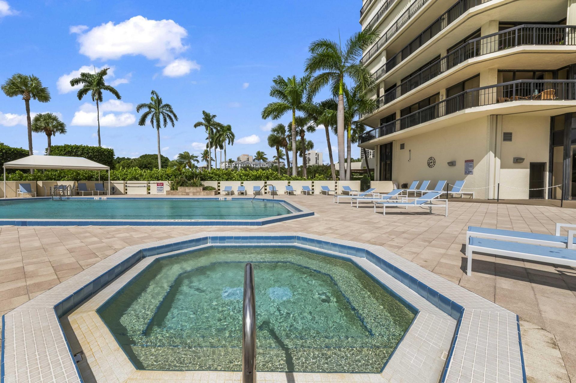 1900 Consulate Place, Unit 1905, West Palm Beach, FL 33401 Photo