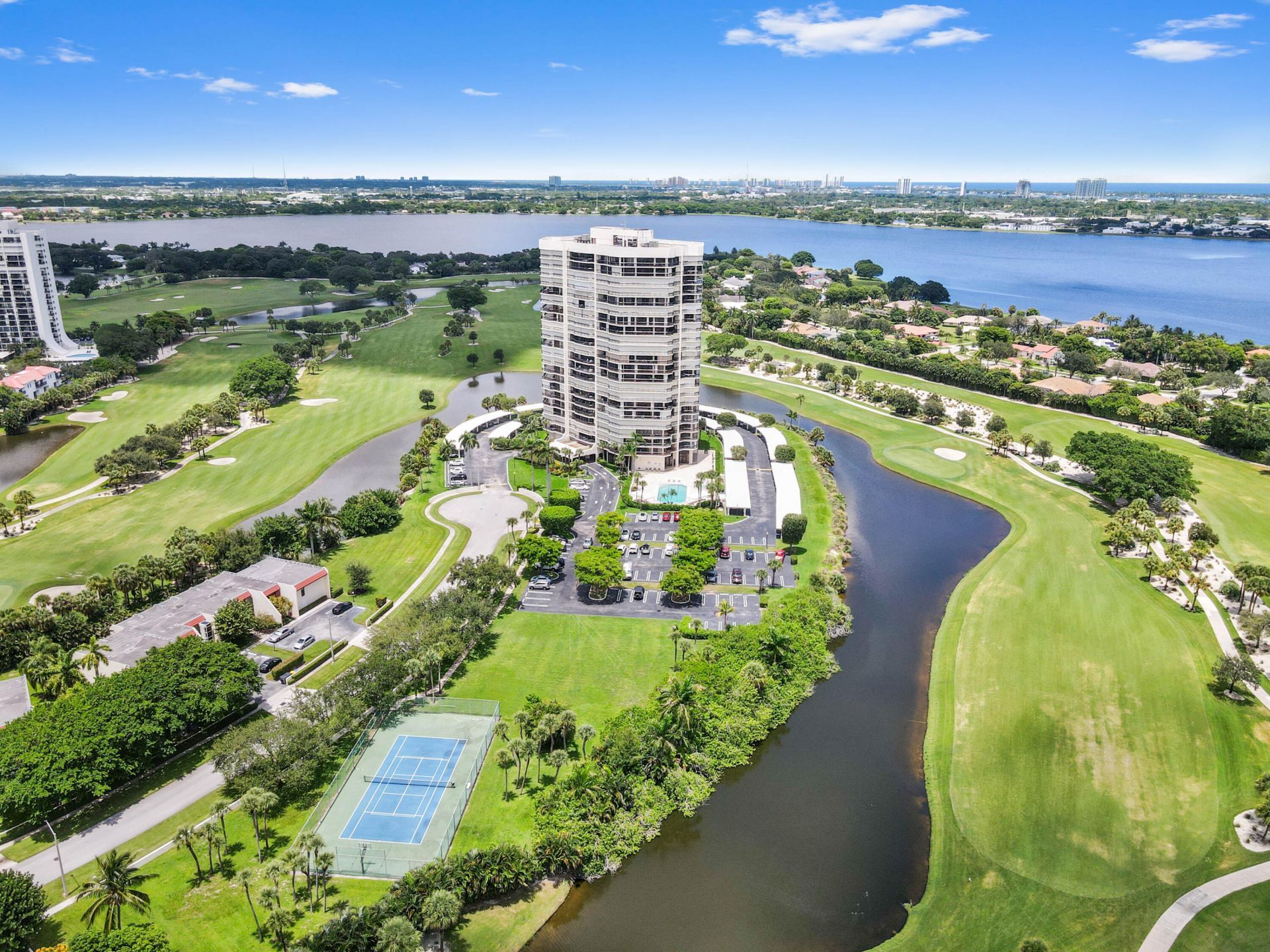 1900 Consulate Place, Unit 1905, West Palm Beach, FL 33401 Photo