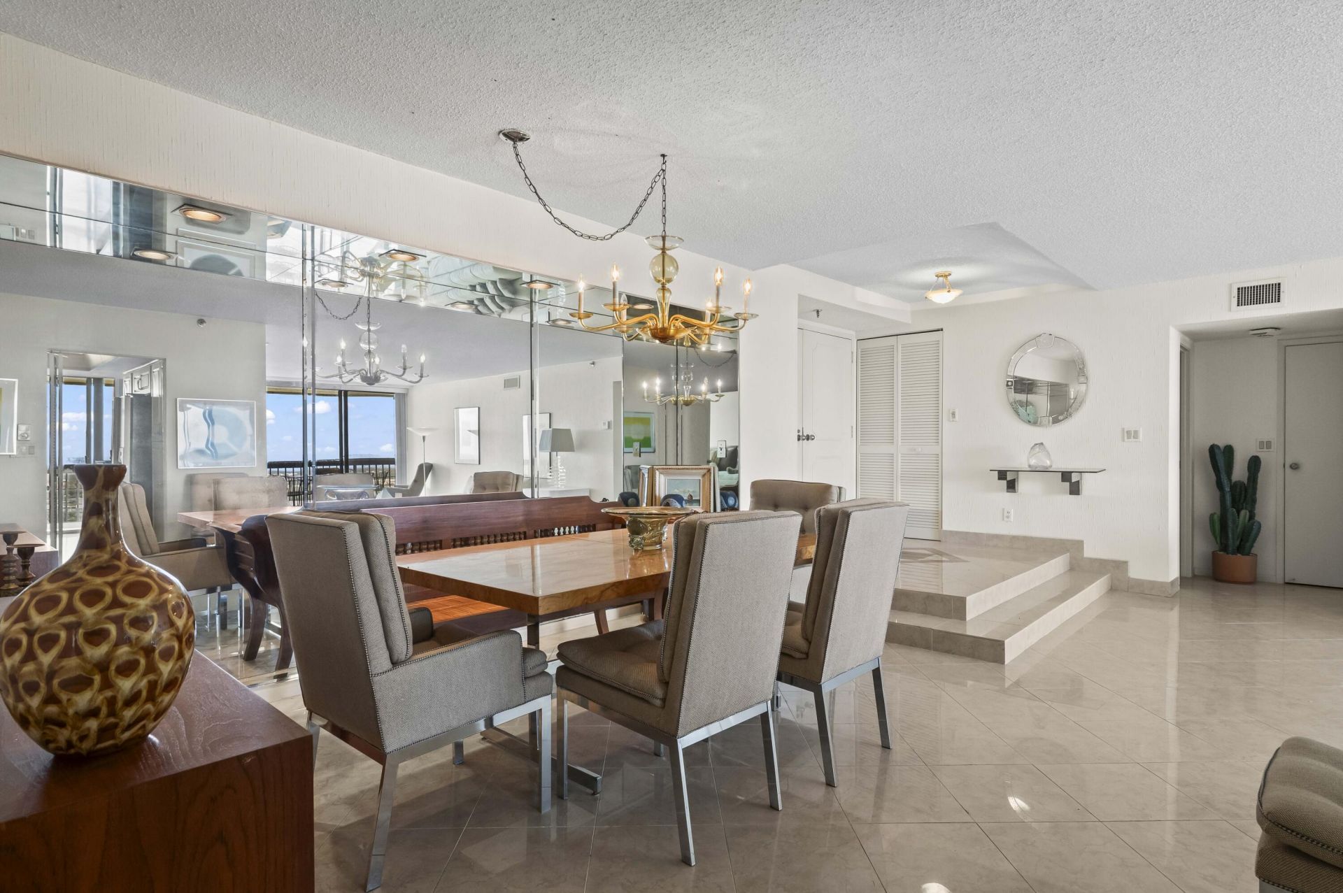 1900 Consulate Place, Unit 1905, West Palm Beach, FL 33401 Photo